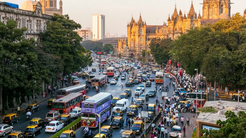 Q 22 Taxi in Mumbai