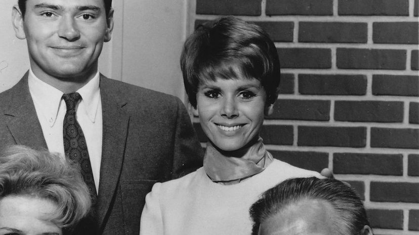 36 Judy Carne Love On A Rooftop