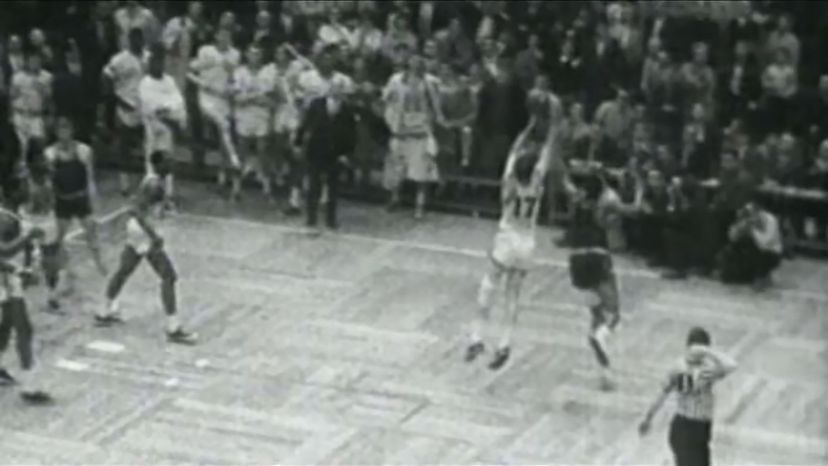 Havlicek steals the ball to win 1965