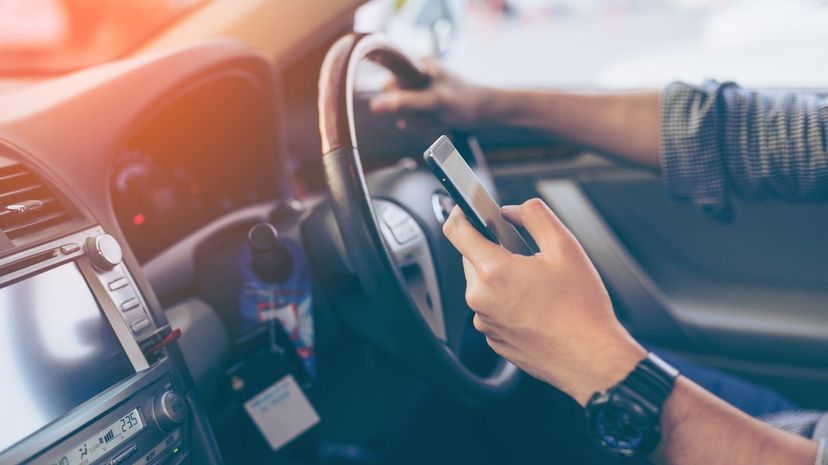 Using-cellphone-and-driving