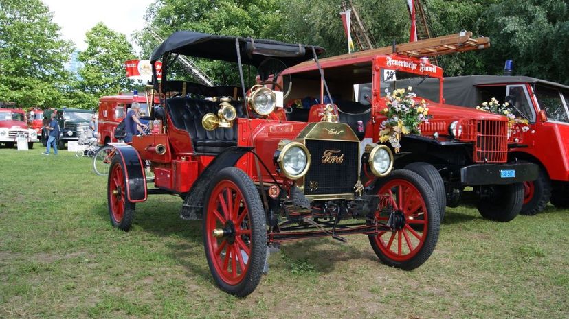 13 first Model T 1908