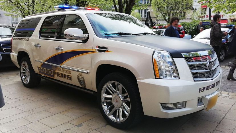37 - Cadillac Escalade police