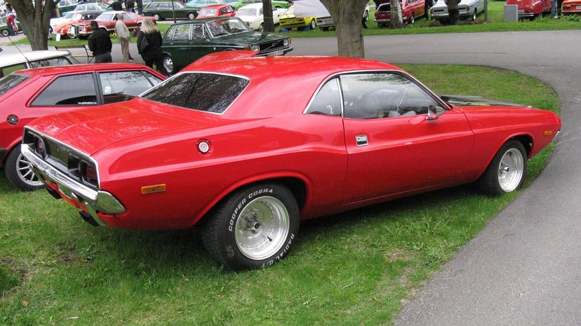 31 Dodge_Challenger