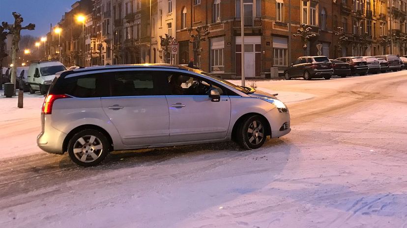 Turn the wheel and tap the gas