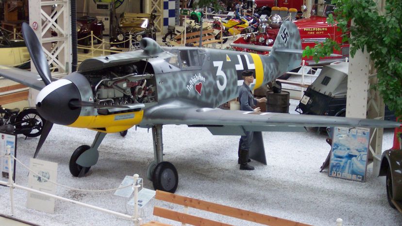 4 Messerschmitt_Bf_109_G-4_Seriennummer_