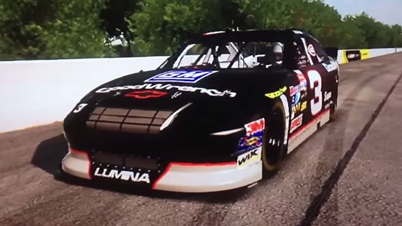 1990 Chevrolet Lumina (Dale Earnhardt) - NASCAR