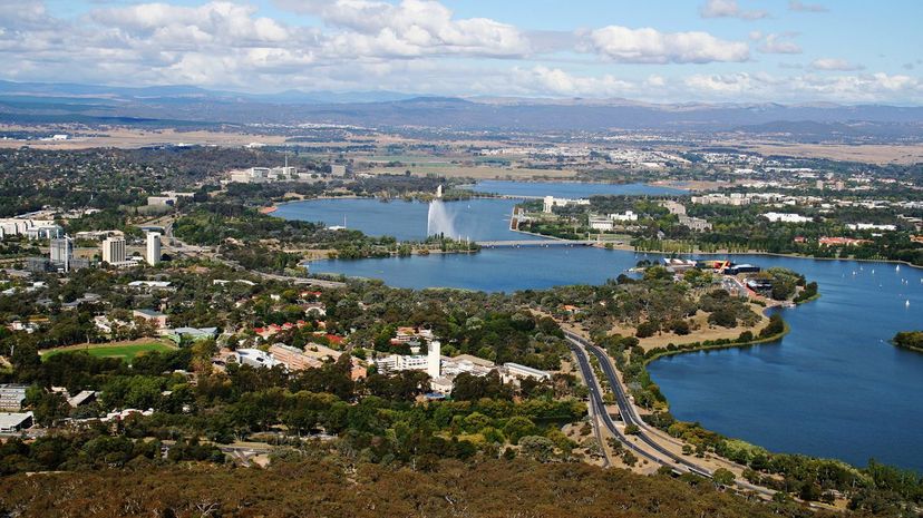 32 - Canberra
