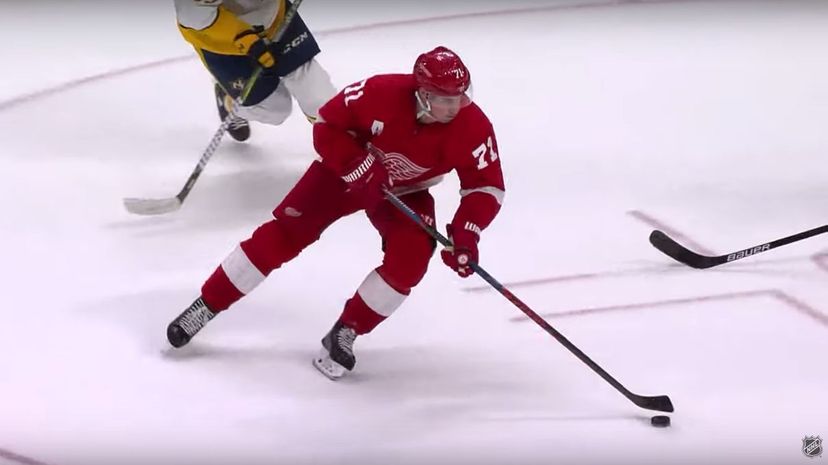 21---Dylan-Larkin