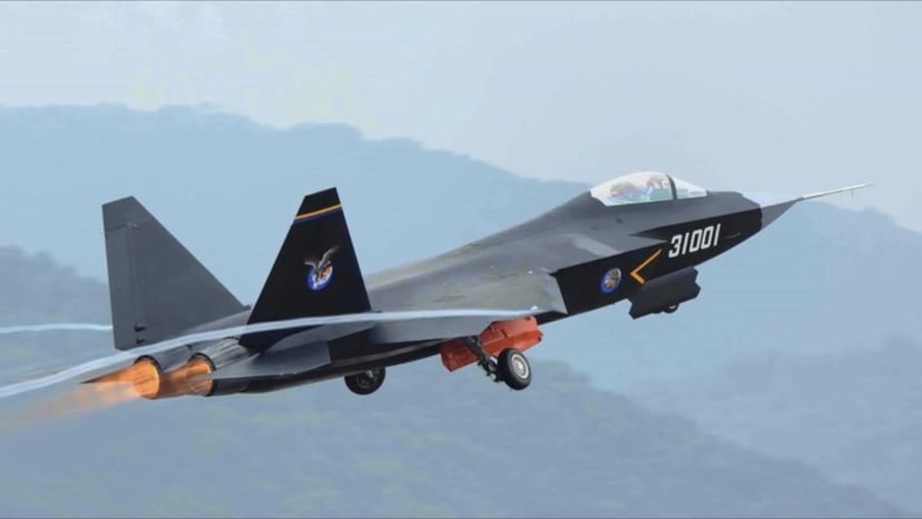 Shenyang J-31 Falcon Hawk