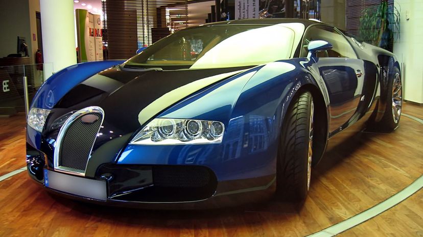 35 - Bugatti Veyron