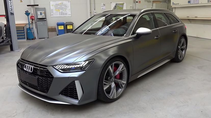 32 - 2020 Audi RS6 Avant