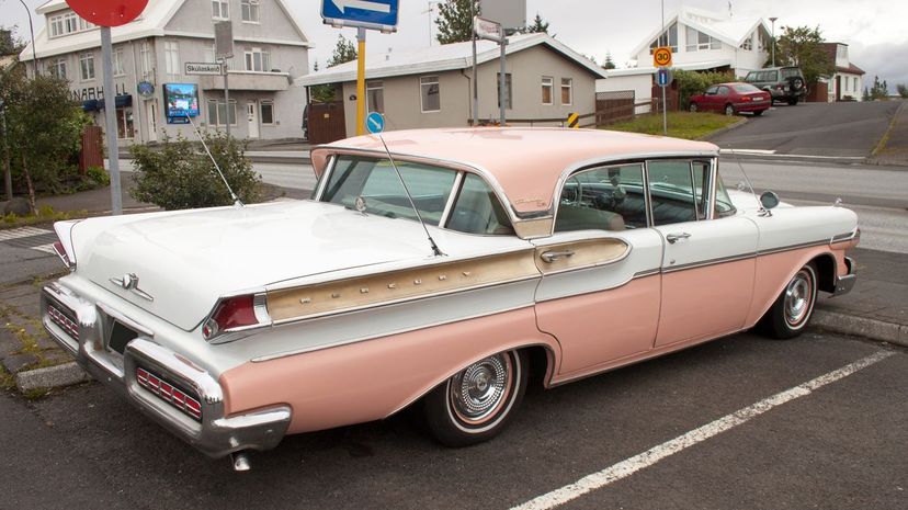 Mercury Turnpike Cruiser