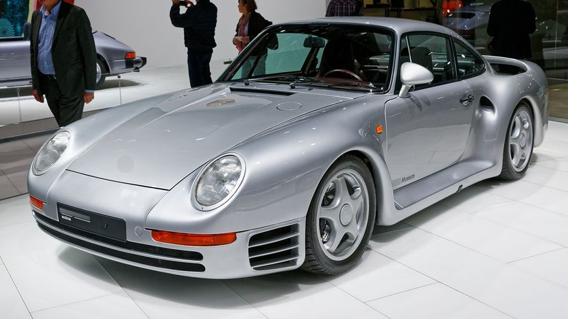 17 Porsche 959