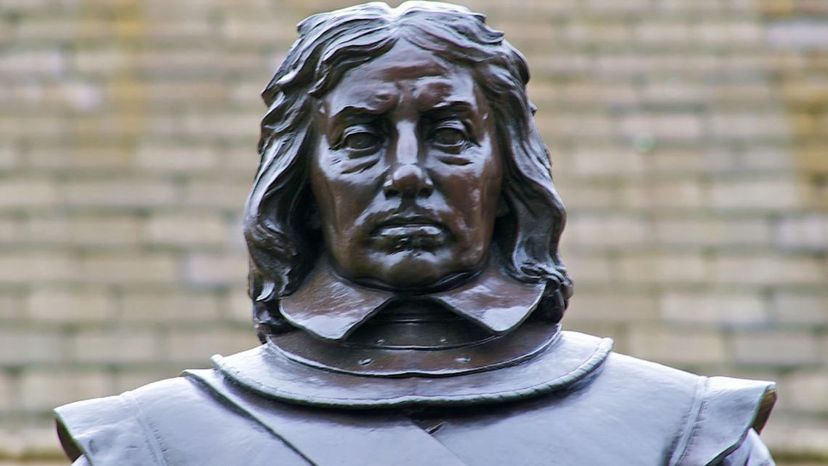 Oliver Cromwell  statue