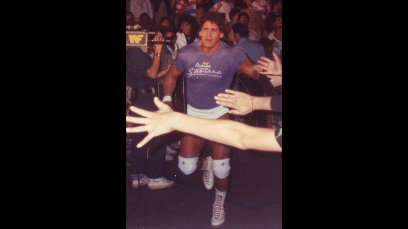 17 Tito_Santana_in_the_late_80s