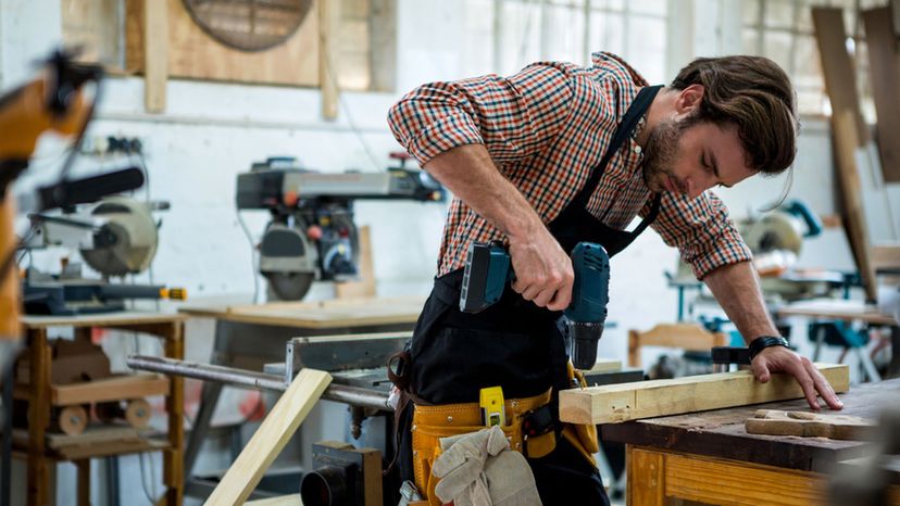 The Difference Between A Carpenter, Woodworker, and Handyman?