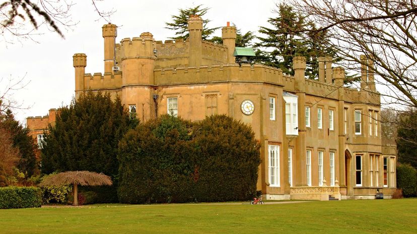 23 Nonsuch Palace