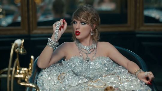 Can You Guess If It's a Taylor Swift Lyric or a Line of Poetry?