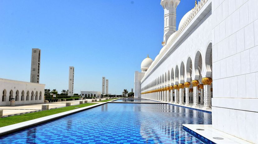 35 Emiratos