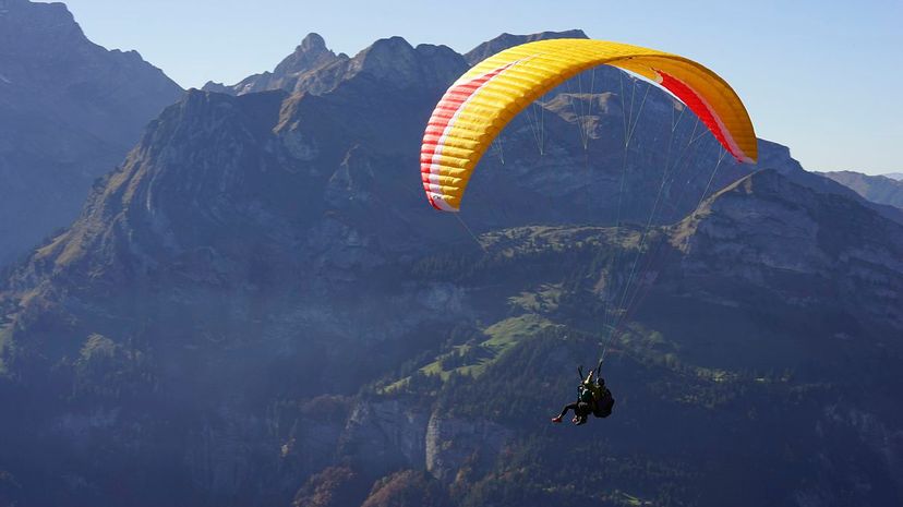 13 Paragliding