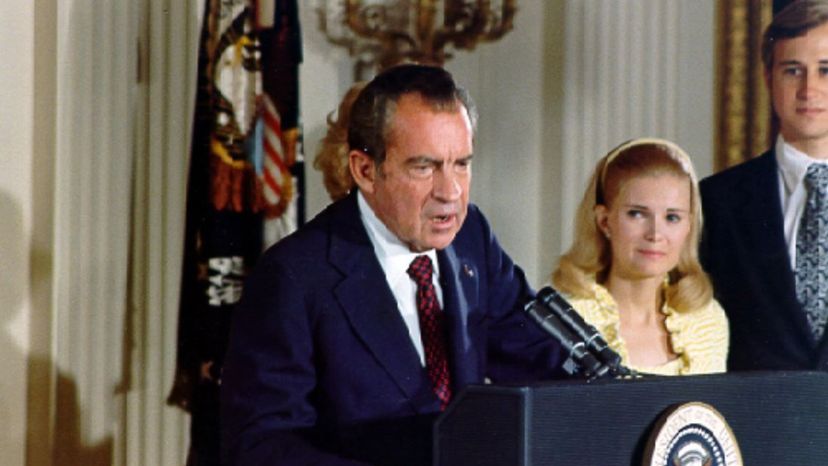 Nixon resigns