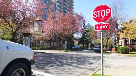 Do You Know the Rules of the Road Better Than the DMV Examiner?