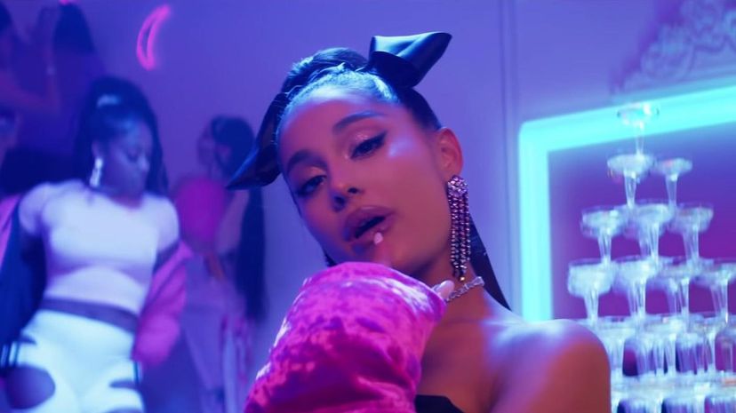 1 - Ariana Grande - 7 rings