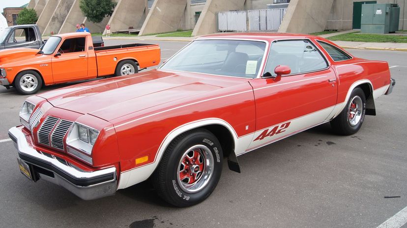 Question 17 - Oldsmobile 442