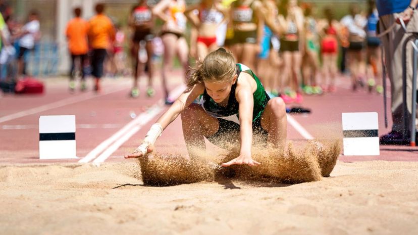 landing on the sand in long jump