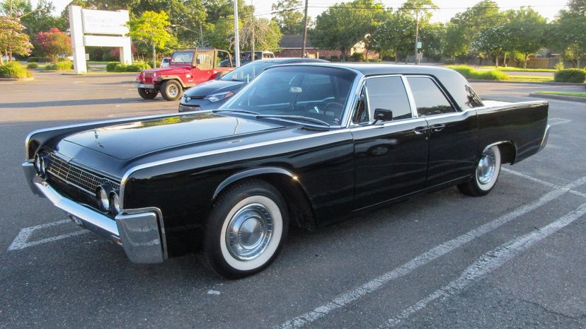 32-Lincoln Continental