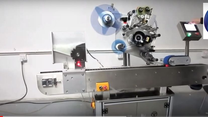 automatic labeling machine