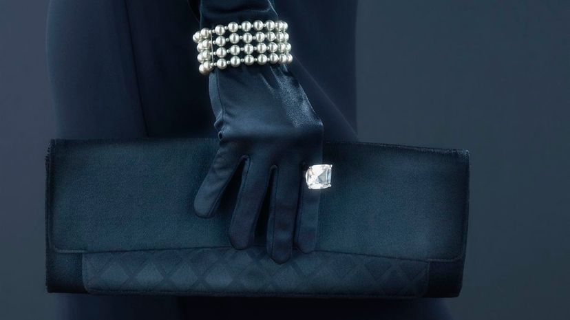 Black clutch