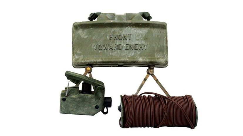 15 US_M18a1_claymore_mine