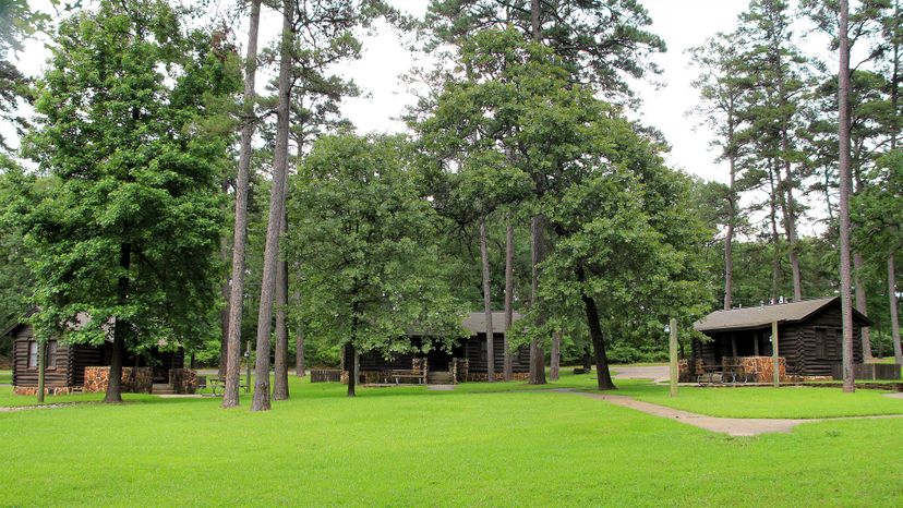 Caddo_lake_sp_tx_cabins