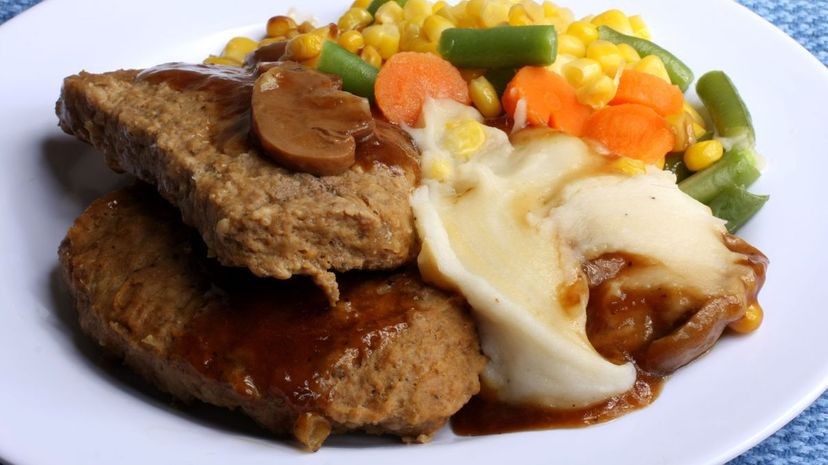 Meat Loaf with mashed potatoes and vegetables