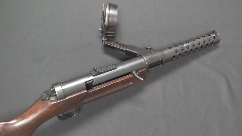 MP 18 submachine gun 