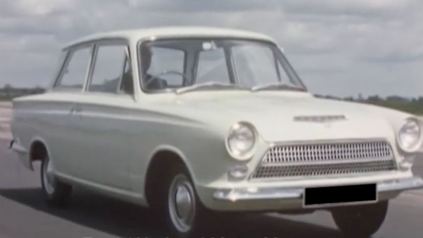 1962 Ford Cortina - 1.2-liter straight four 