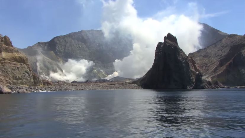 Whakaari-_-White-Island