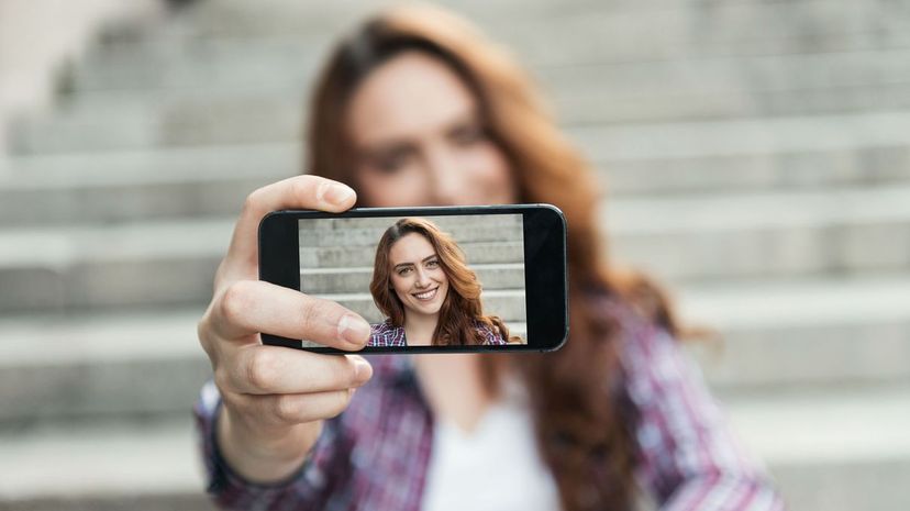 27 - Smartphone cameras + selfies