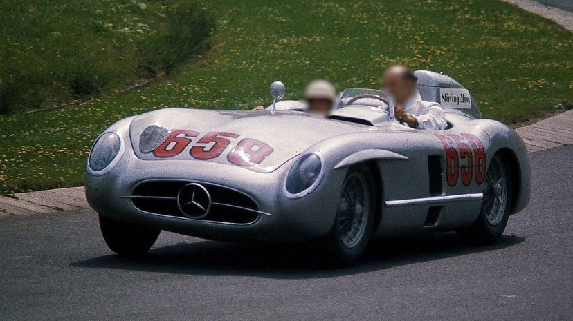 17-Mercedes SLR Stirling Moss