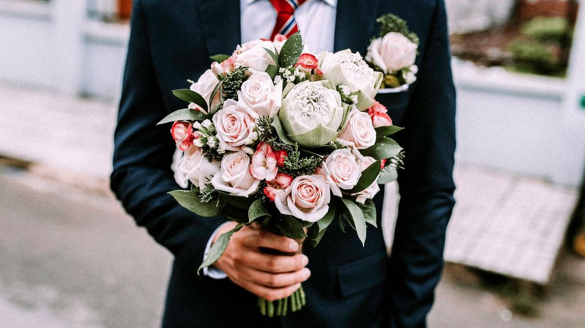 When Will You Meet Your First Boyfriend? | HowStuffWorks