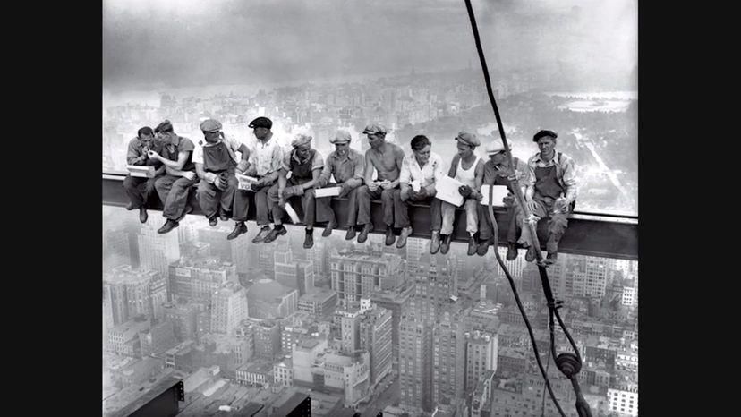 Lunch Atop a Skyscraper