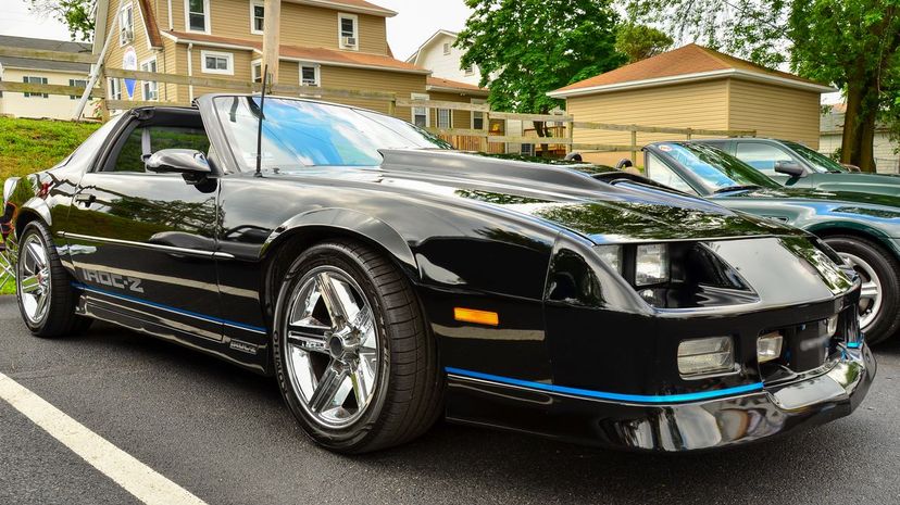 Q5-1989 Chevy Camaro IROC-Z