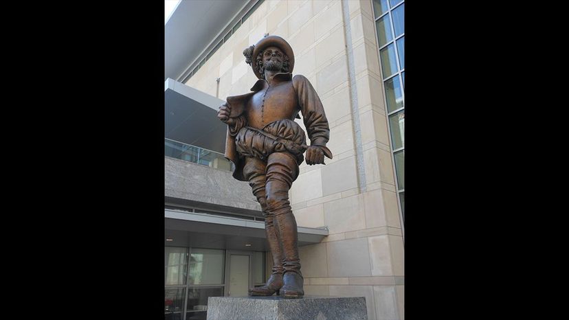 Raleigh -  statue of Sir Walter Raleigh