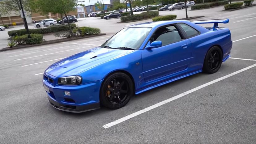 11 1999 Nissan R34 Skyline GT-R