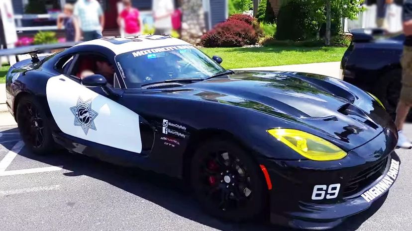 5 - Dodge Viper police