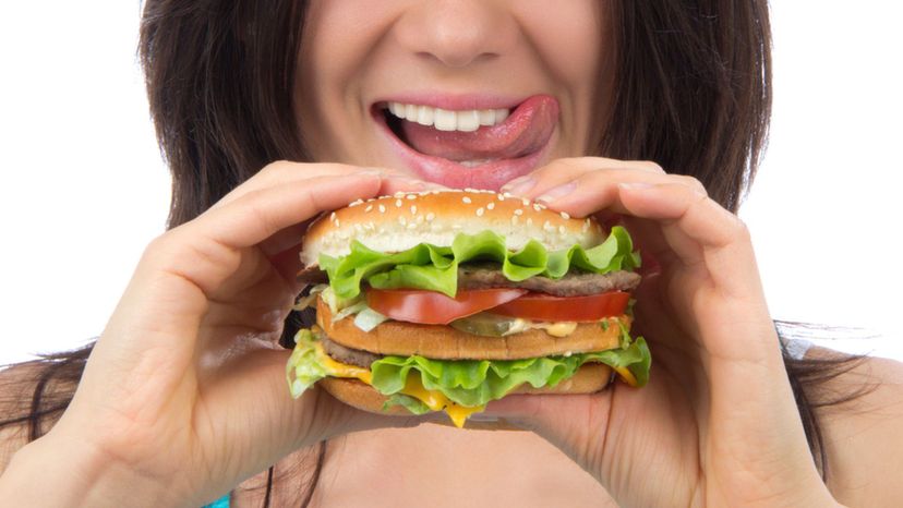 ¿Podremos adivinar tu edad a partir de cómo calificas estos alimentos de comida rápida?
