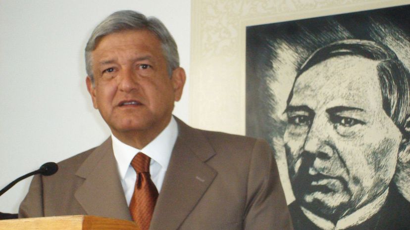 40_AMLO