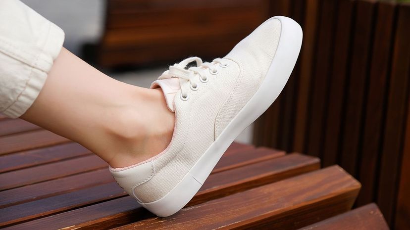 Q 10 Keds