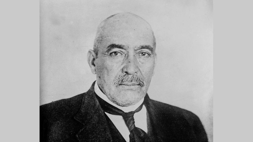 19_Victoriano Huerta